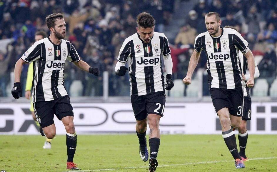 年轻后卫防守稳健，未来可期（新星后卫防守扎实，前景光明）