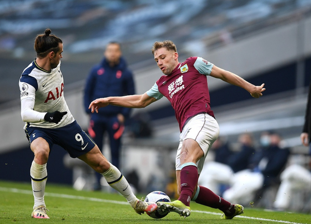 亨利：埃斯特旺几乎掌控了一切，球员不会想和他对位的（亨利：埃斯特旺几乎掌控全场，球员都不愿与其对位）