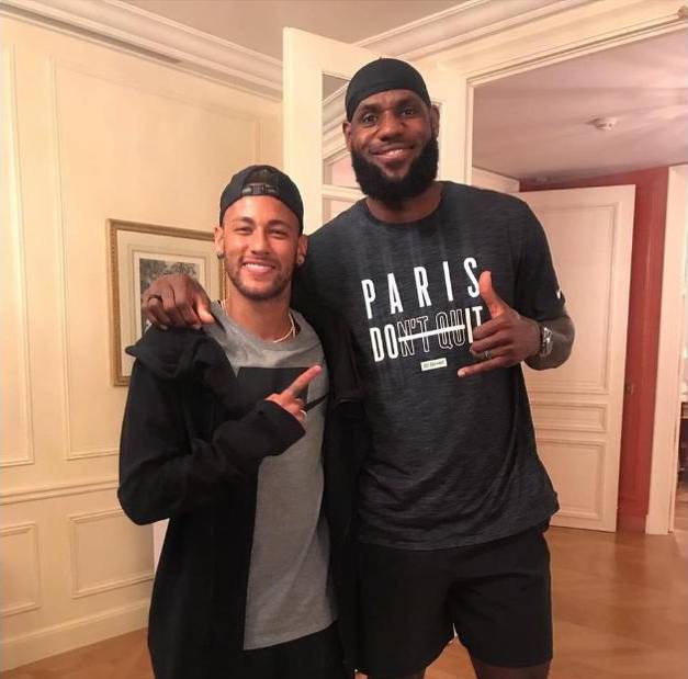 经纪人：米内罗竞技未与胡尔克就续约进行接触（经纪人称米内罗竞技尚未与胡尔克谈续约）